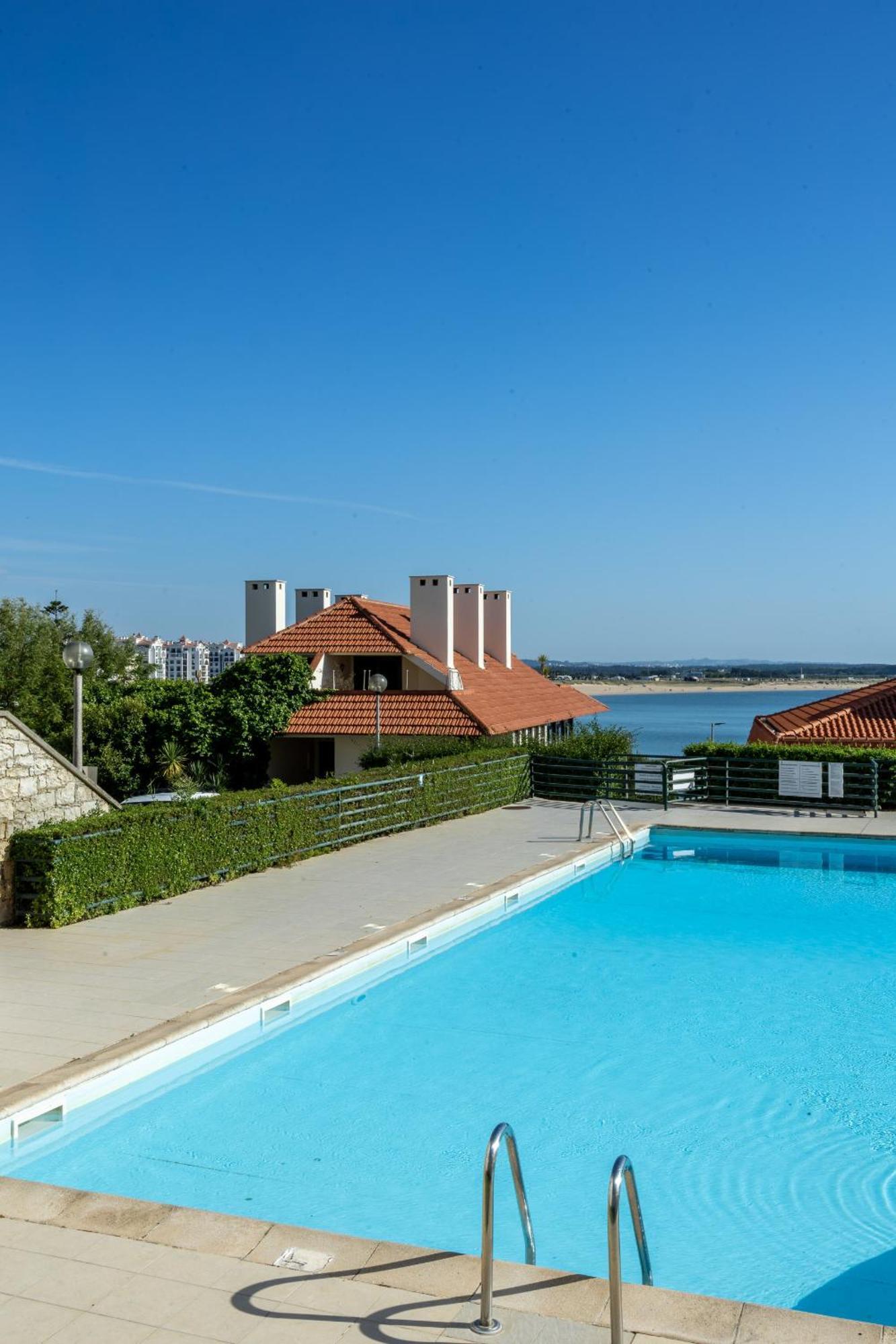 Baia - A Poucos Metros Da Baia São Martinho do Porto Exterior foto